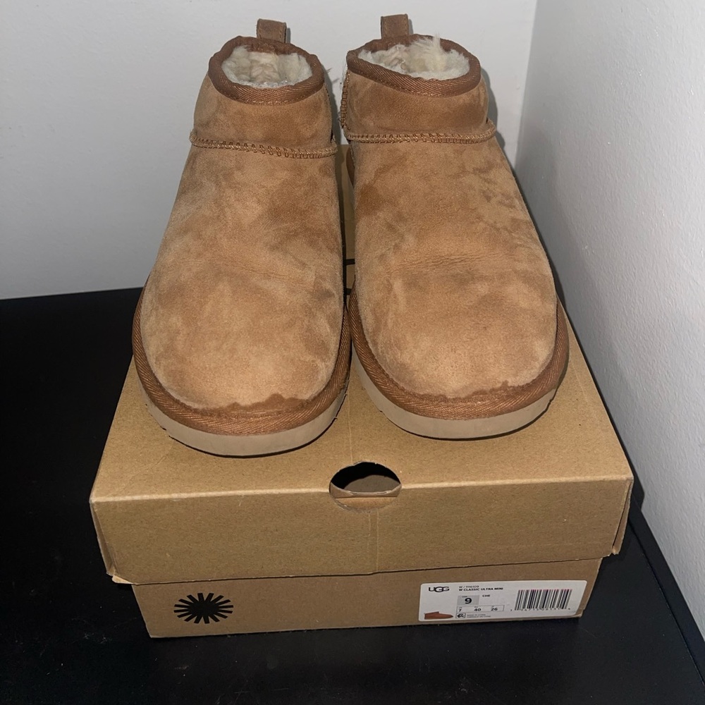 Women's Classic Ultra Mini Boot